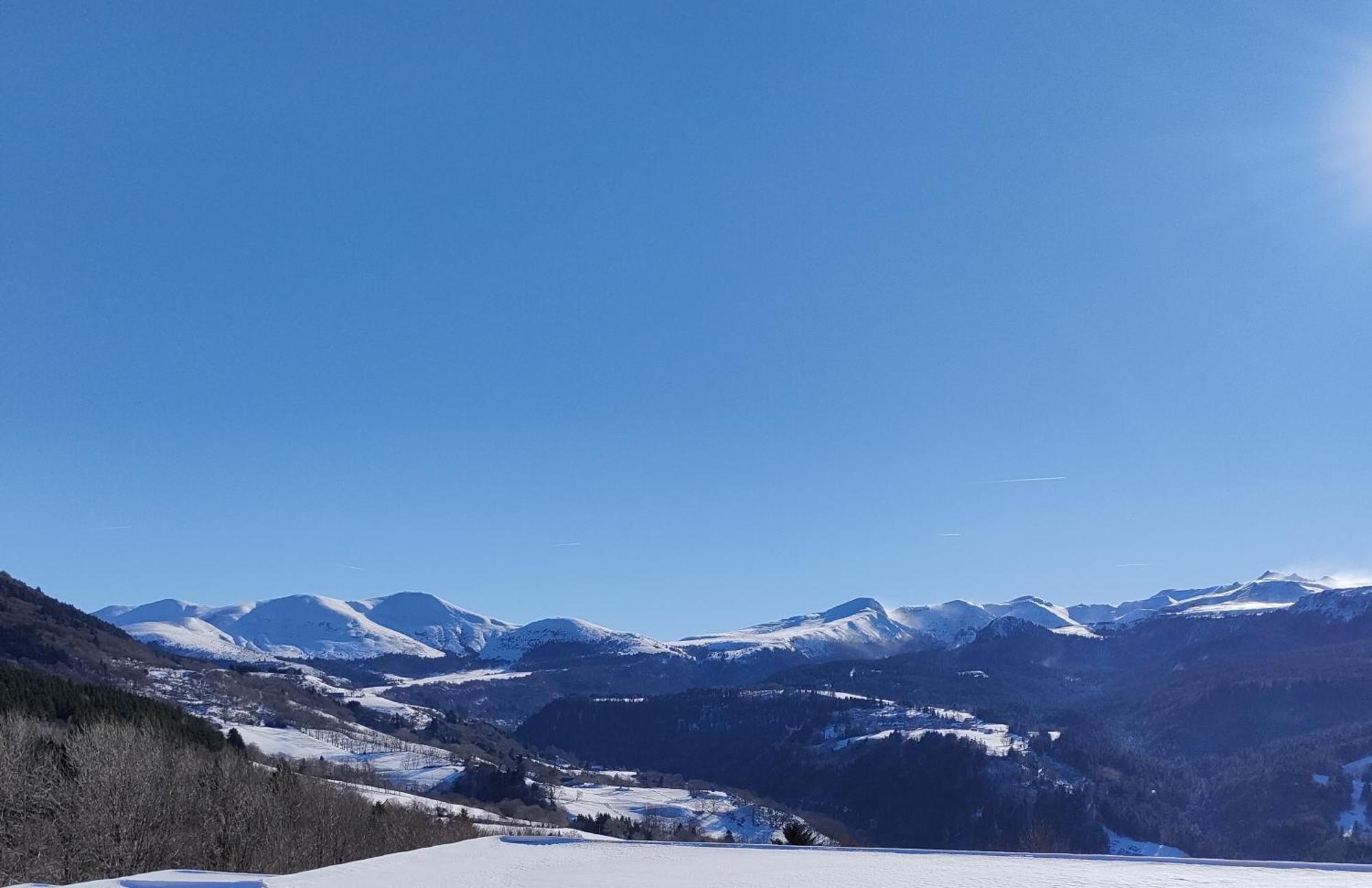 Grand Appartement Vue Magnifique Murat-le-Quaire Buitenkant foto